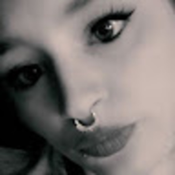 Meet your Posher, Rebekah - Picture 1 of 1